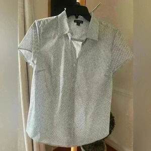 Women’s shirt sleeve button down size 12/14 L
